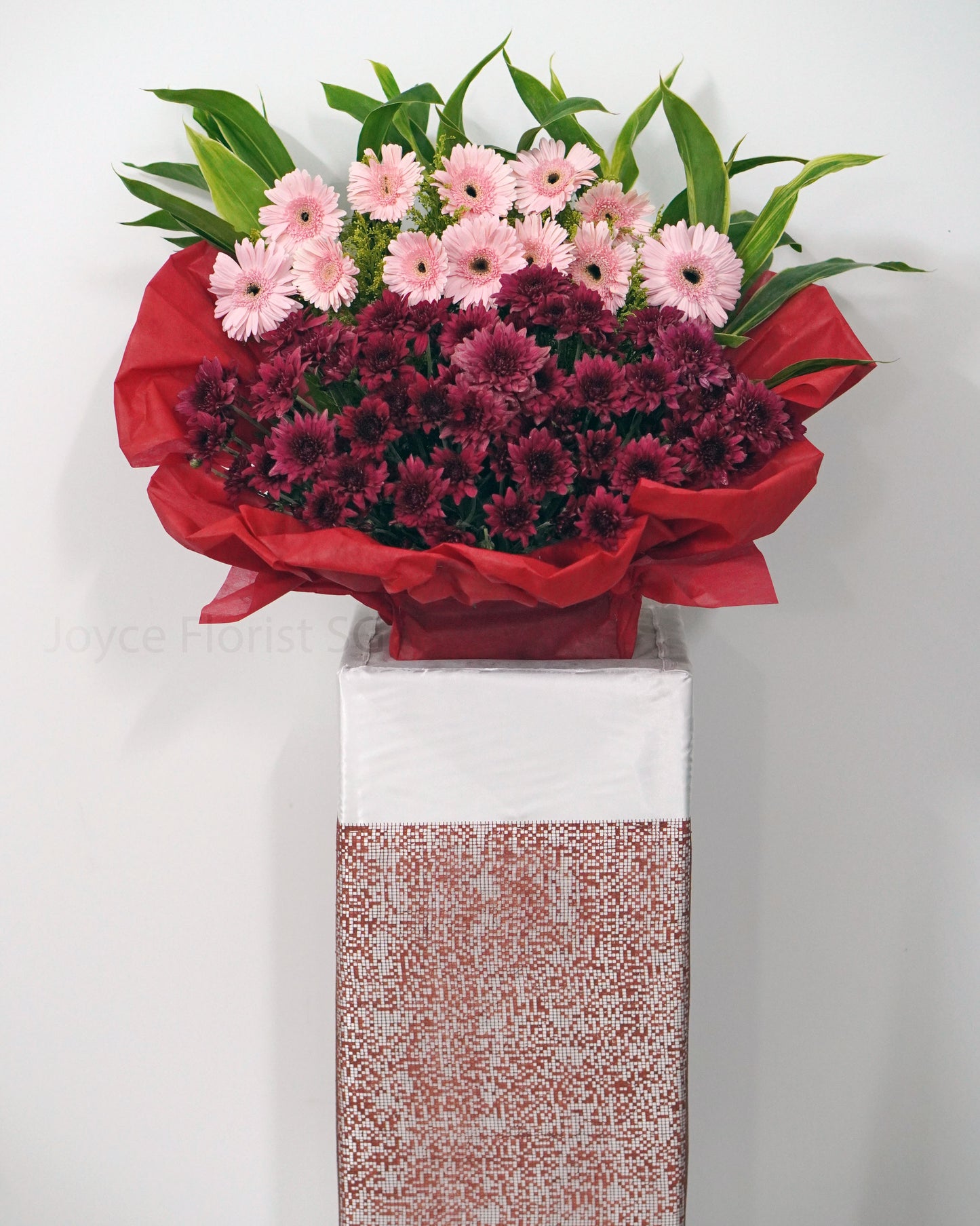 Grand Opening Flower Stand - Red Blossom