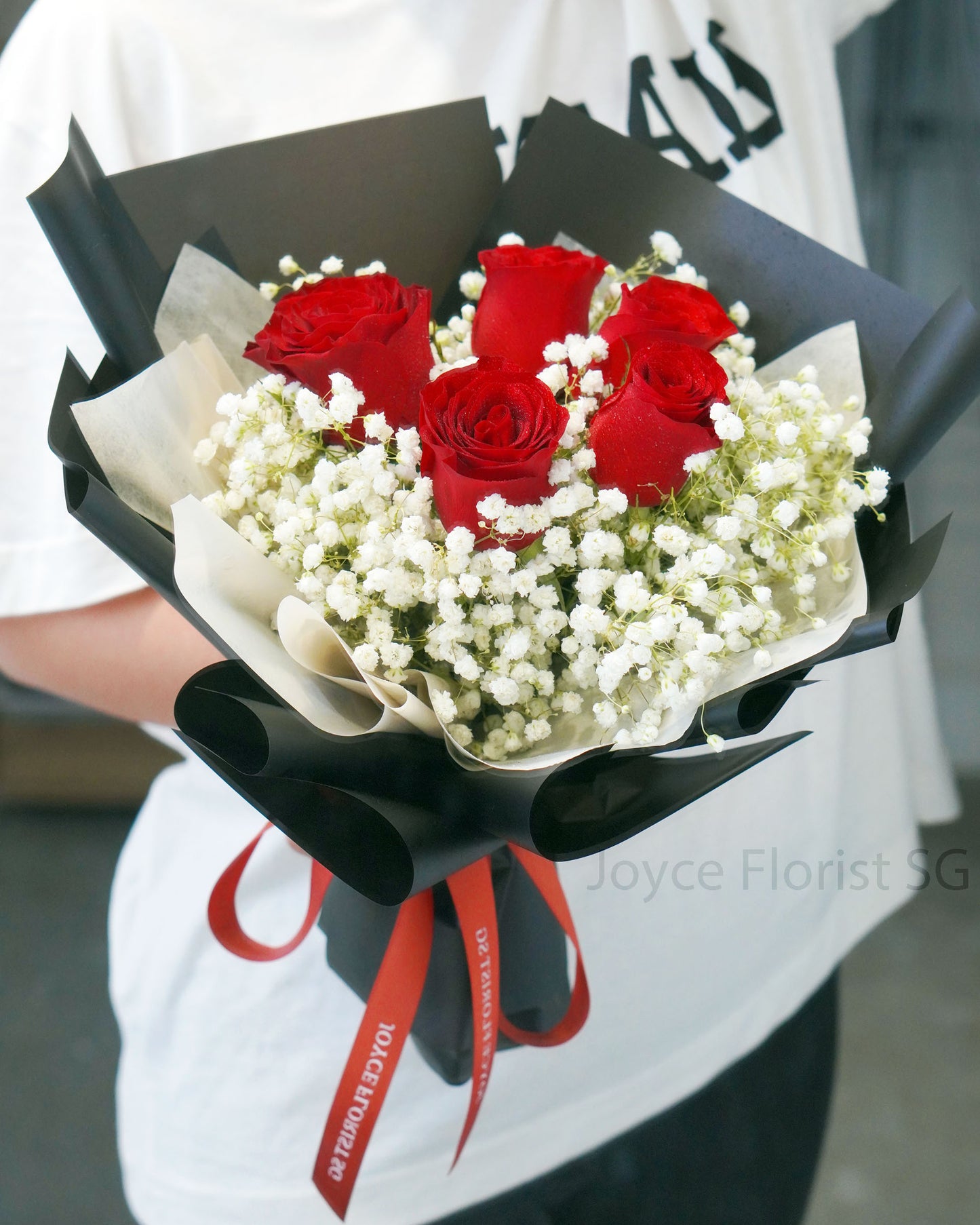 5 Red Rose Bouquet - Red Romance