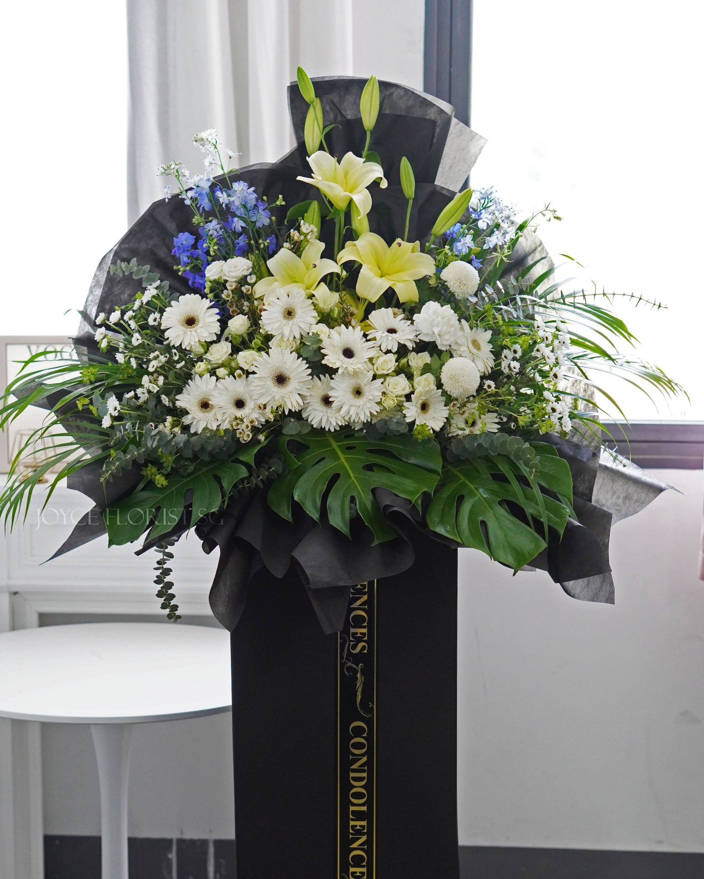 Condolence Flower Funeral Wreath - Kindliness