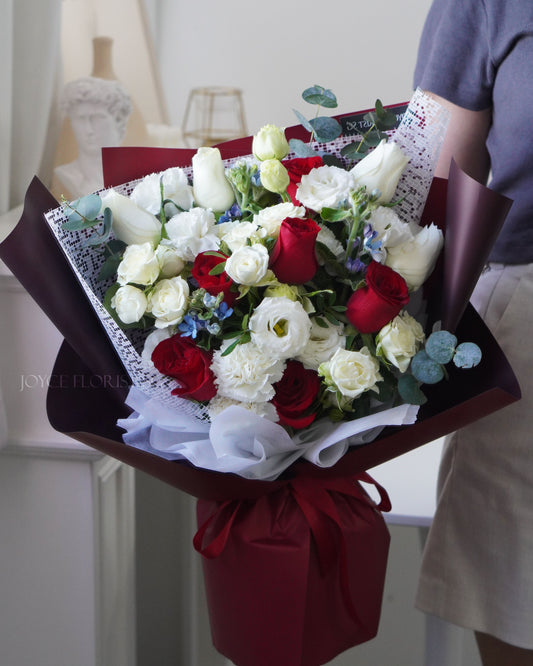 Fresh Flower Bouquet - Red & White