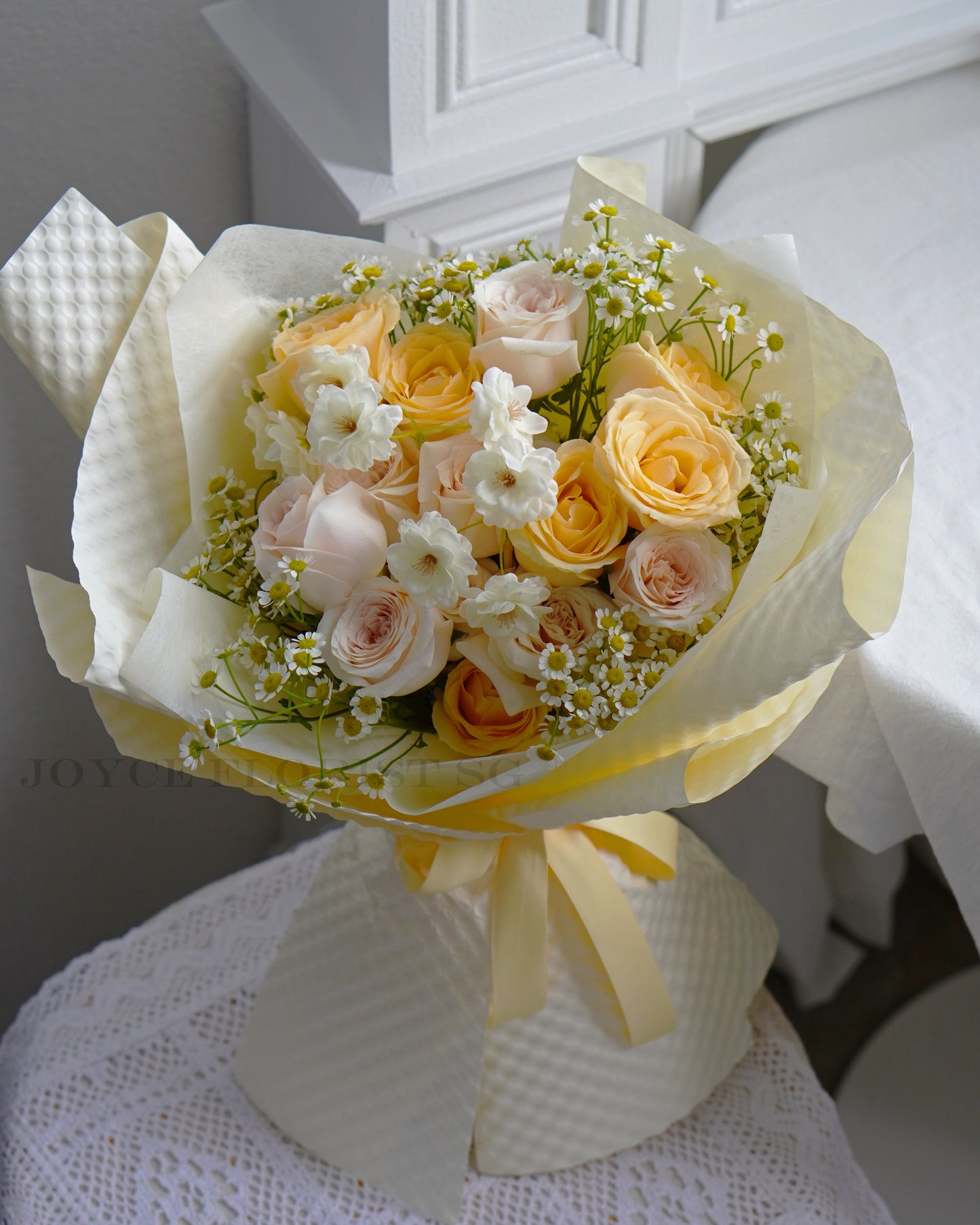 Rose Flower Bouquet - Pale Yellow