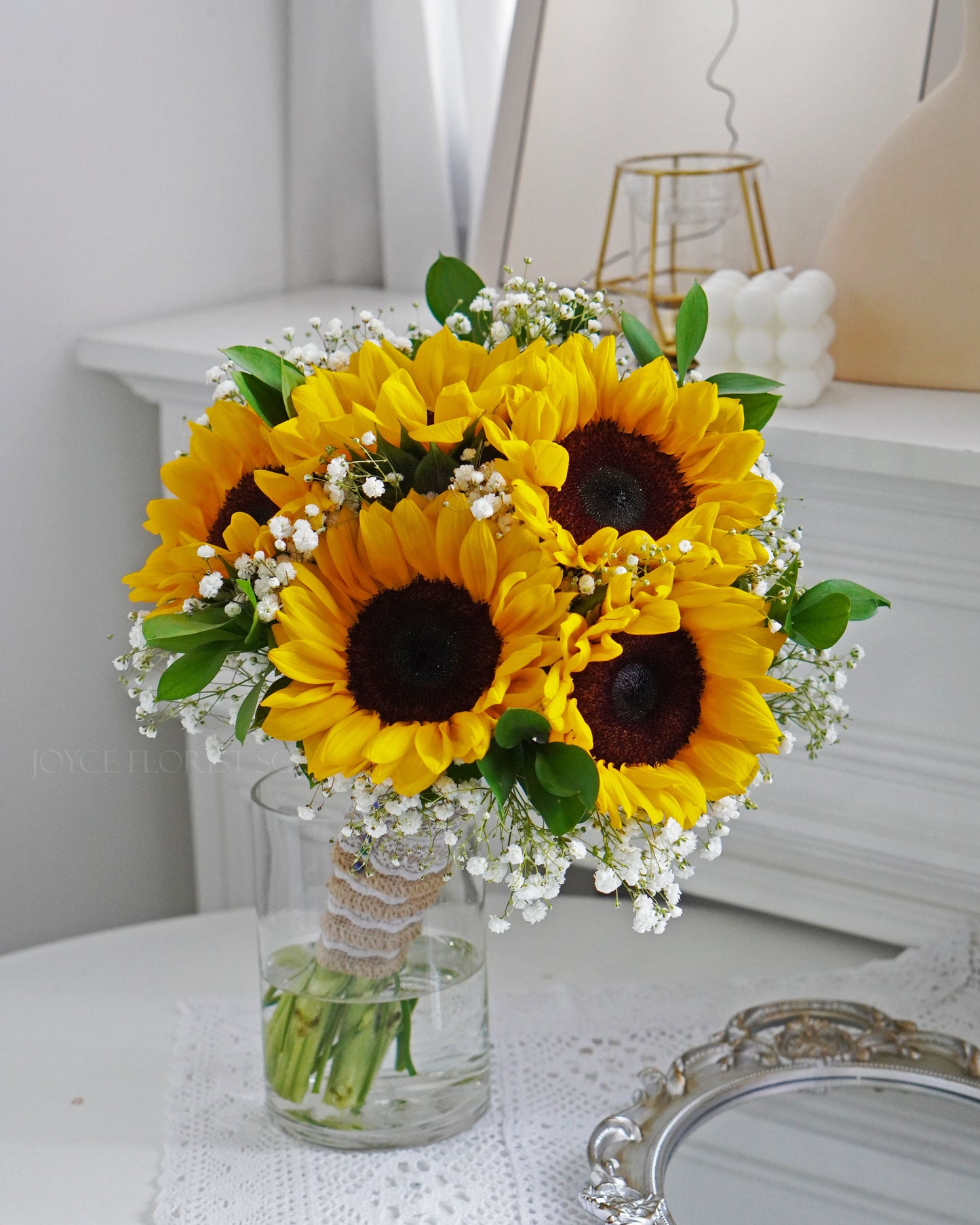 Bridal Wedding Hand Bouquet - Cheerful Smile