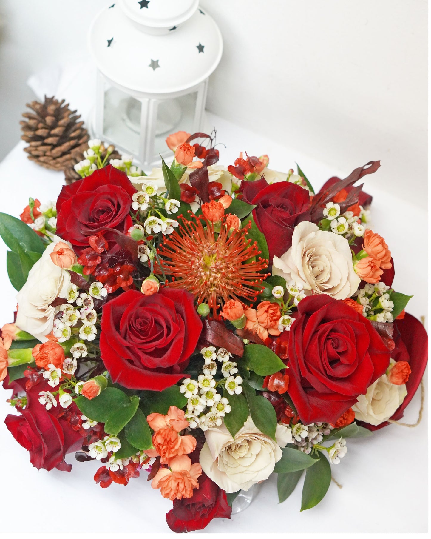 Fresh Flower Table Arrangement - Red Roses