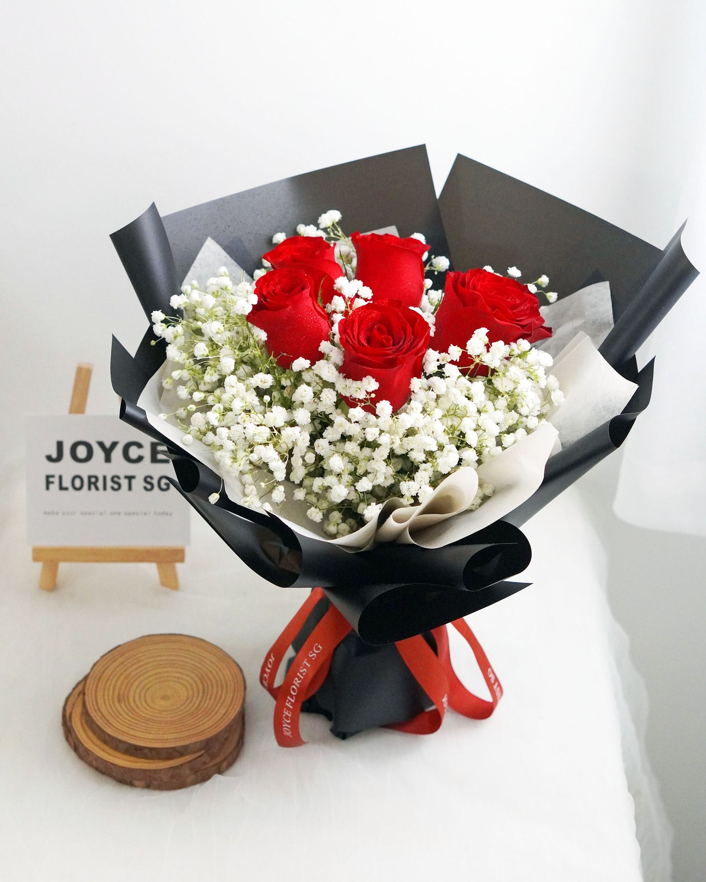 5 Red Rose Bouquet - Red Romance